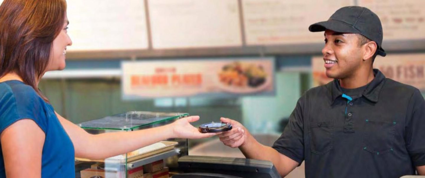 Système de géolocalisation de tables avec bipeurs Vuze