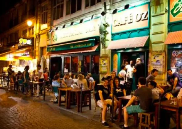 HARD ROCK CAFE PARIS – Restauration Bipeurs Clients